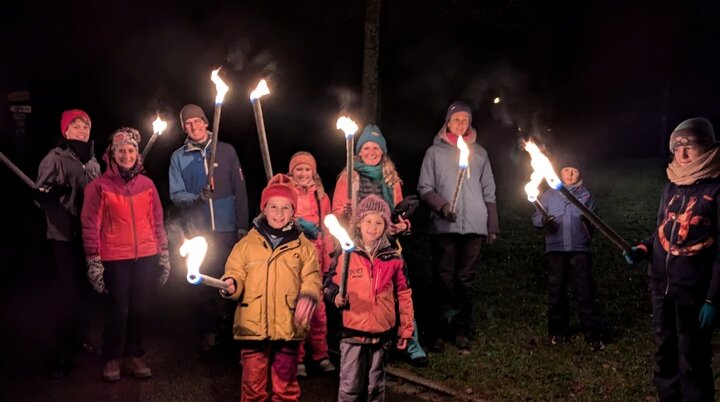 Fackelwanderung der Familiengruppe | © Nina Veller